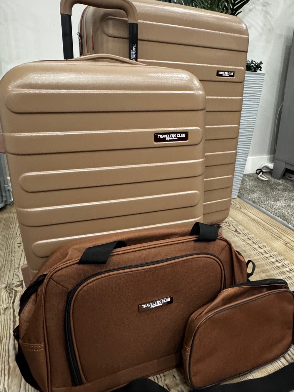 TRAVELERS CLUB AUSTIN 4 PIECE HARDSIDE LUGGAGE SET 4-Piece Luggage Set - Brown - Picture 9 of 12